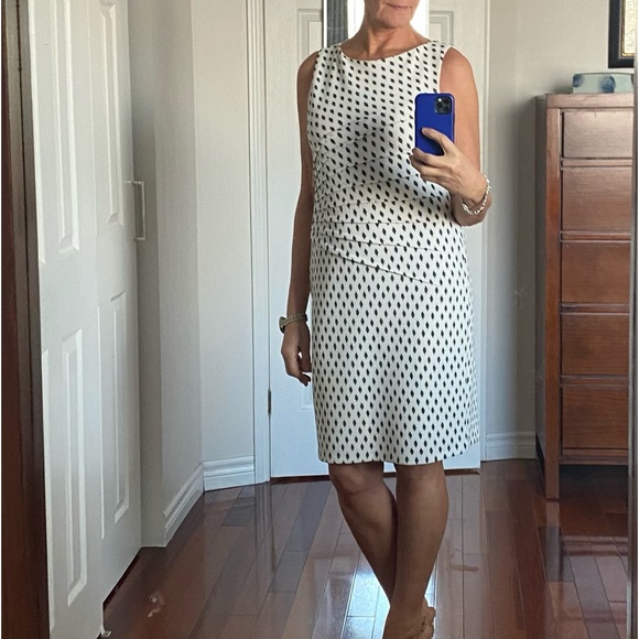 Dressy black and white sleeveless dress - Picture 3 of 7